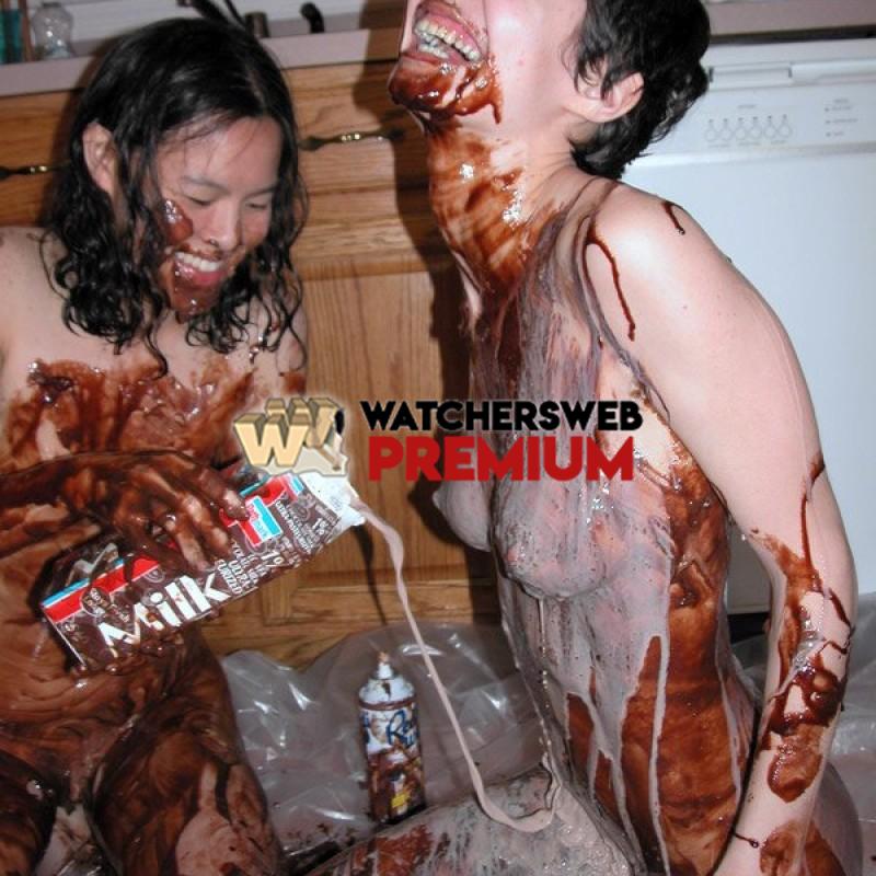 Kinky Coeds Roxanne & Colette In Chocolate - New Jersey, USA