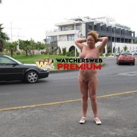 Claar Naked Outside - France