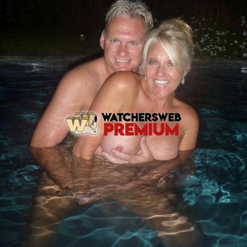 Halle & Alana ~ Backyard Fun - Texas, USA