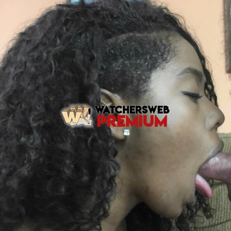 Ebony Coed Layla Blows A Geek - New Jersey, USA