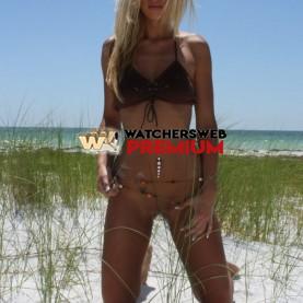 Savannah Naked In Sea Grass - Florida, USA