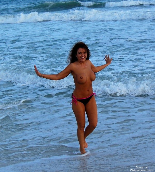 Hotlittlerobin ~ Playing On The Beach #0