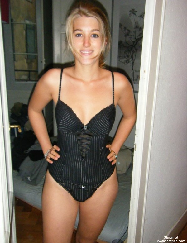 Flight Attendant Laura #0